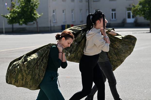 FOTO Pogledajte buduće vojnike i vojnikinje Hrvatske vojske