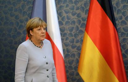 Polovica Nijemaca protiv novog mandata za Angelu Merkel