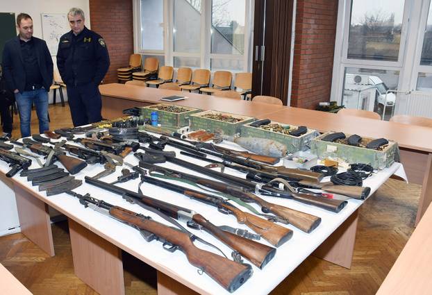 Petrinja: Policija predstavila rezultate kampanje "Manje oružja, manje tragedija"