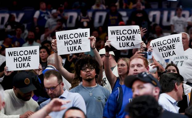 NBA: Los Angeles Lakers at Dallas Mavericks