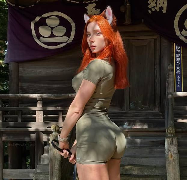 FOTO I zgodna i talentirana: Umjetnica pretvorila erotske crteže u milijunsku karijeru!