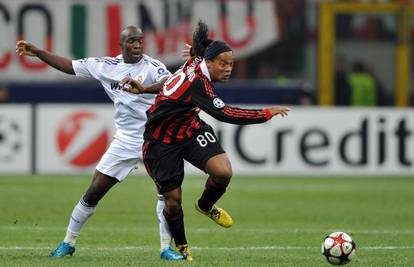 Ronaldinho najavio i zabio, Real i Milan odnijeli po bod