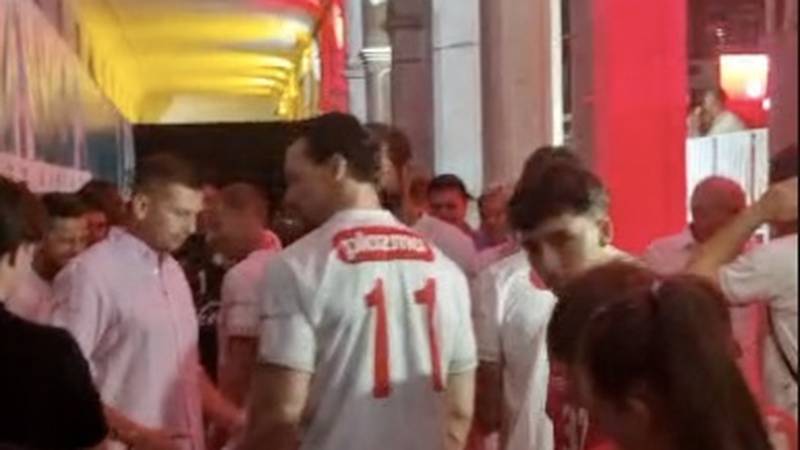 VIDEO Ibrahimović izazvao veliko oduševljenje kod djece: Tražila se fotografija više