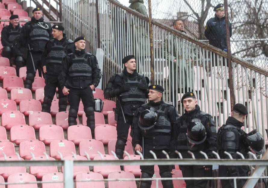 Zenica: Navijači očekuju početak utakmice između Bosne i Hercegovine i Italije