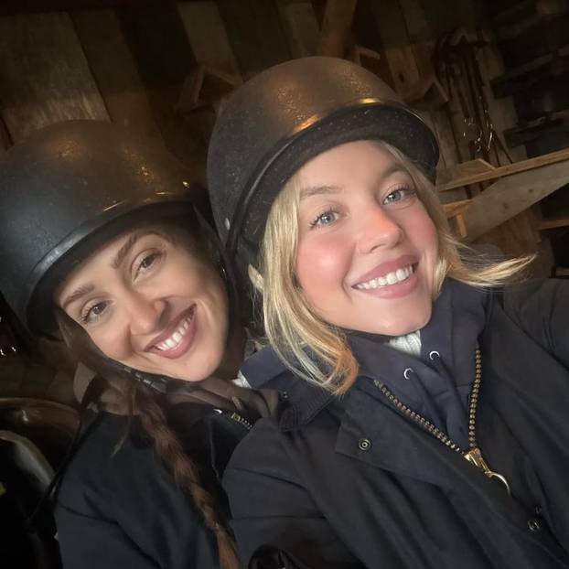 FOTO Sydney Sweeney novim je fotkama izludila fanove! 'Dečki, fotka broj 10 je ona koju tražite'