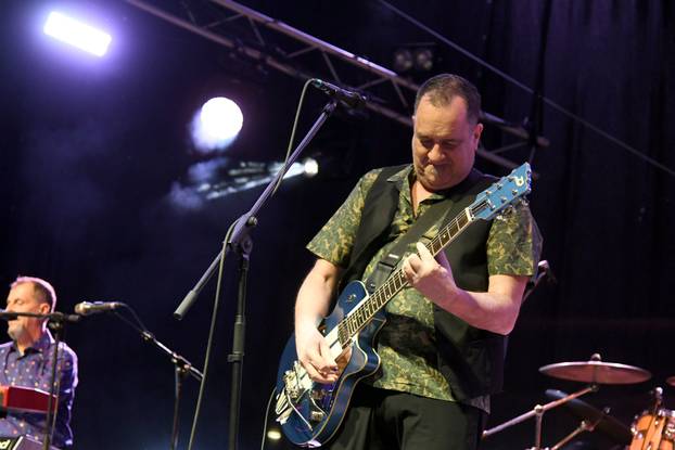 Koprivnica: Treću, završnu večer Pan festa mnogobrojne obožavatelje odusevio je Neno Belan & Fumensi