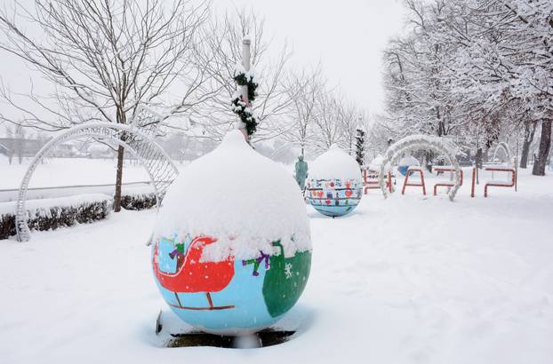 Snijeg je prekrio Sisak 