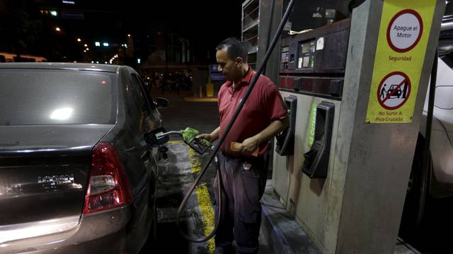 Revolucija: Uskoro rastu cijene najjeftinijeg benzina na svijetu