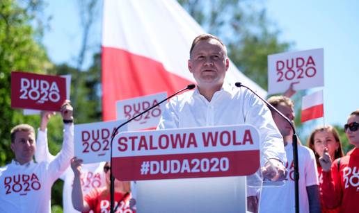 Poljski predsjednik Duda želi zabraniti LGBT teme u školama