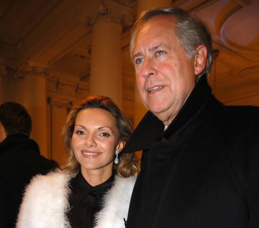 Dikan opet ljubi? Šetao centrom Zagreba s plavušom pod ruku...