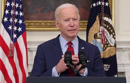 Nakon pokolja u Coloradu Biden traži zabranu jurišnog oružja