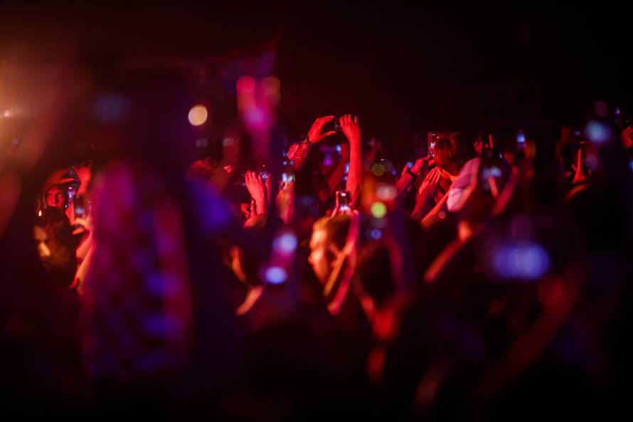 Obožavatelji na velikom koncertu Marka Perkovića Thompsona u Sinju