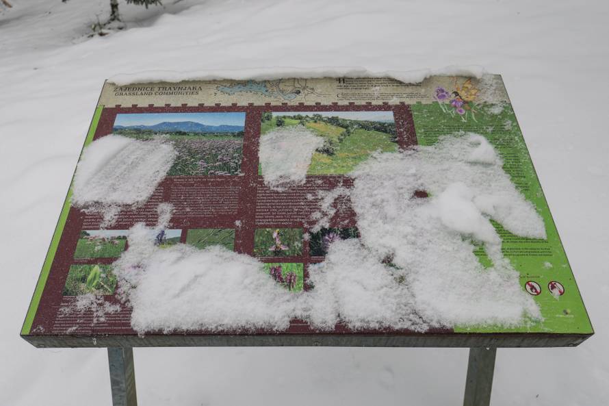 Trakošćan: Zaleđeno jezero Trakošćan stvara magičnu zimsku sliku