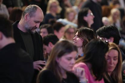 FOTO Gibonni ponovno napunio Arenu: Na koncert su došli Dino i Viktorija Rađa, Matija Cvek