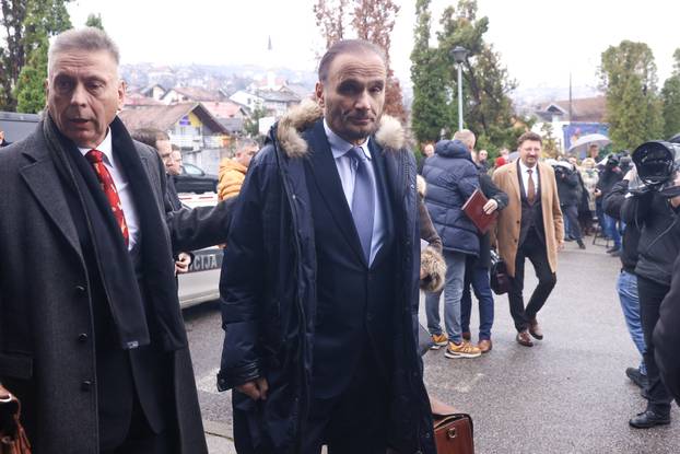 Sarajevo: Odvjetnik Anto Nobilo stigao na sud u svojstvu pravnog savjetnika Milorada Dodika