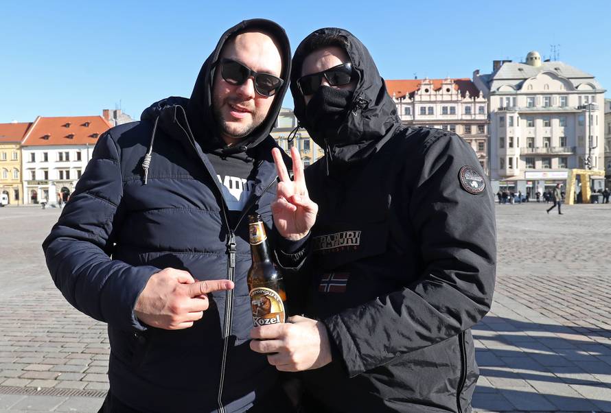 NavijaÄi Dinama u centru Plzena uoÄi utakmice UEFA Europa lige protiv Viktorie Plzen
