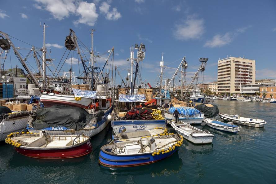 U Zadru odrÅ¾an prosvjed tunolovaca