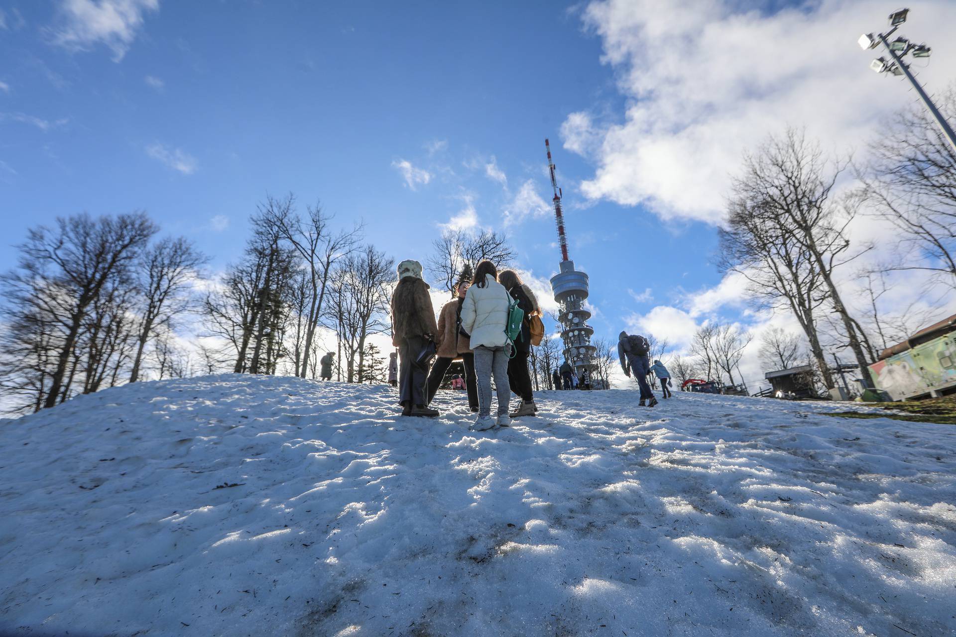 U prvim danima siječnja zagrebačko Sljeme bez hladne zime i pravog snijega