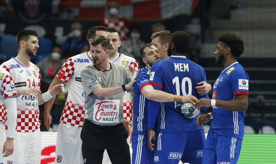 EHF 2022 Men's European Handball Championship - Group C - Croatia v France