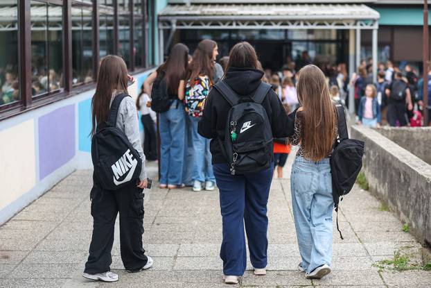 Zagreb: Prvi dan školske godine u OŠ Medvedgrad