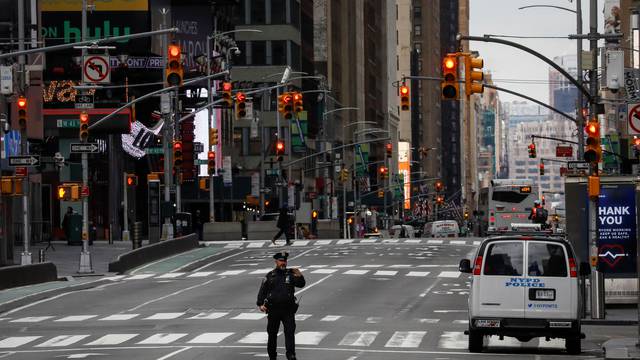 SAD: New York popušta mjere