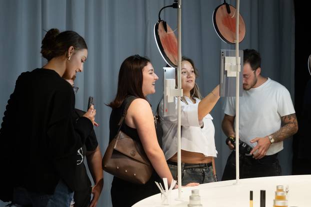 Zagreb: Otvorenje izložbe Skin(s)care - između njege i nasilja