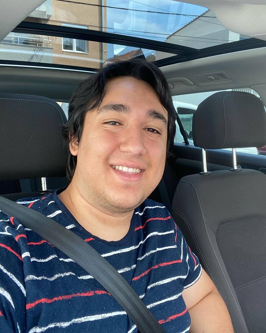 Balkanski YouTuber odrastao u bijedi: 'Na prozor smo morali zakucati deku jer je bilo hladno'