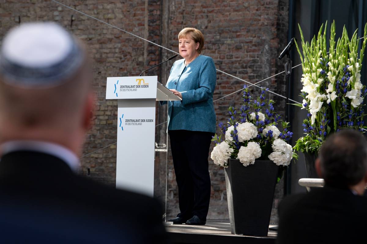 Angela Merkel osudila je porast antisemitizma u Njemačkoj