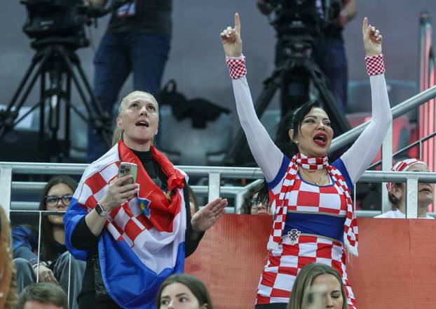 Zagreb: Navijači na susretu Hrvatske i Slovenije na IHF Svjetskom rukometnom prvenstvu 2025.