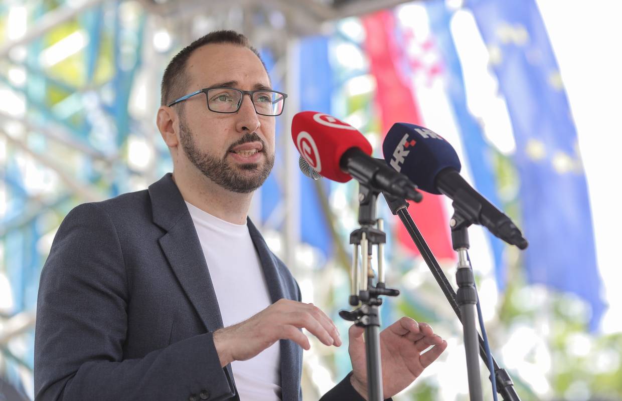Tomašević najavio: Od jeseni nastava u školi u Ulici Račkoga