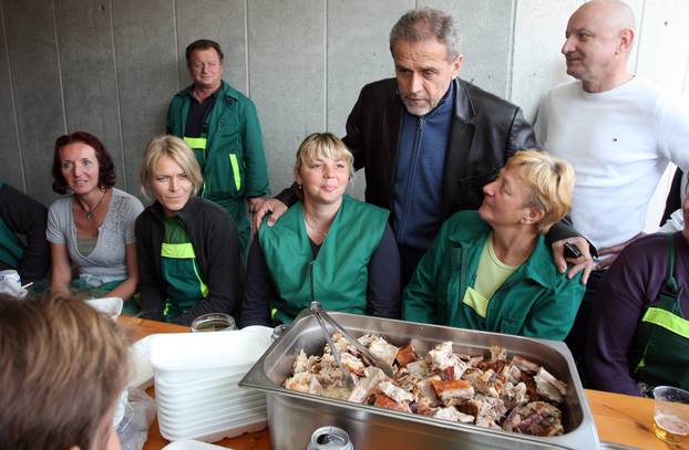 Zagreb: Bandi? sa suradnicima obišao radove na fontanama i pothodniku