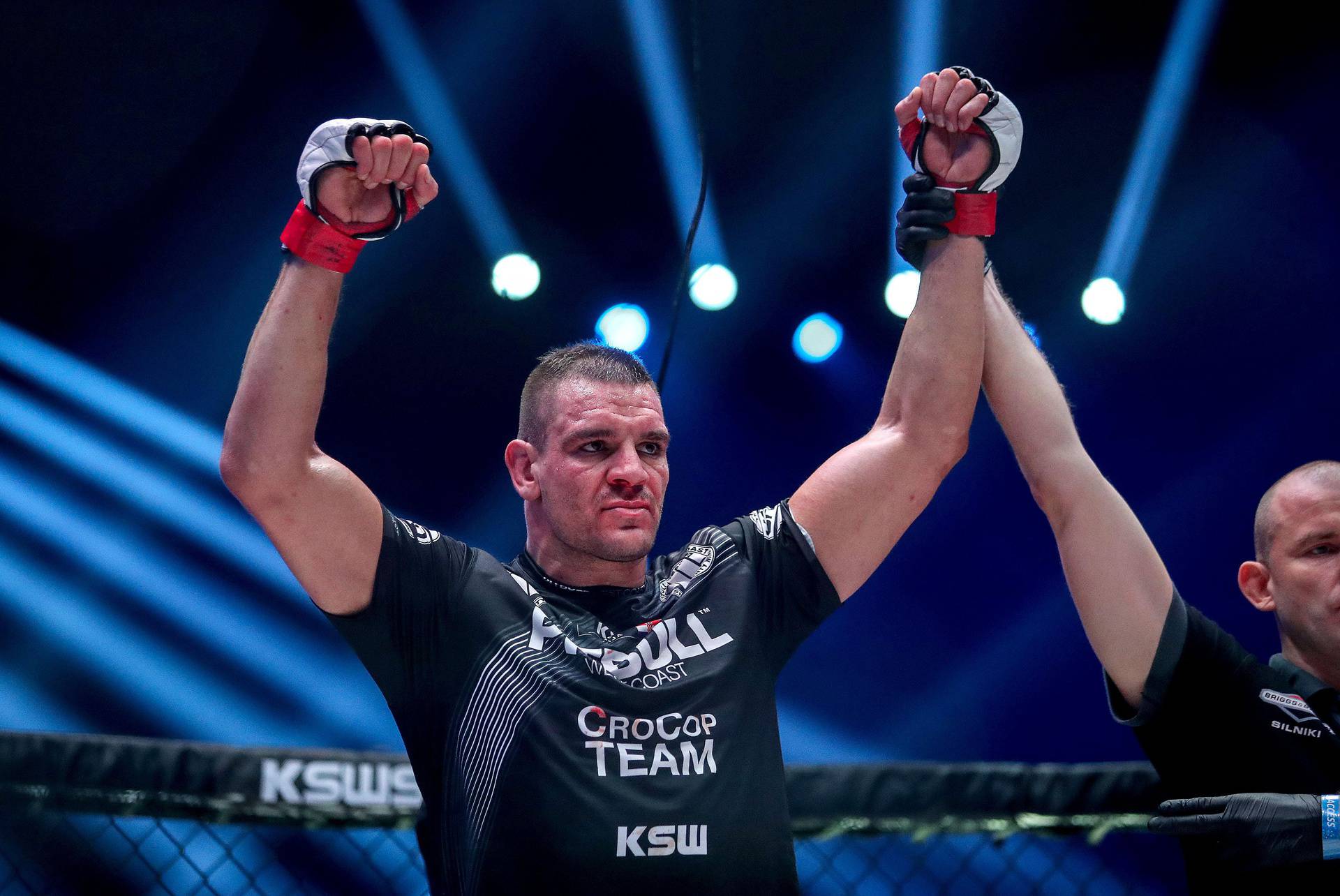 Zagreb: Borilački spektakl KSW 51, Ante Delija - Oli Thompson