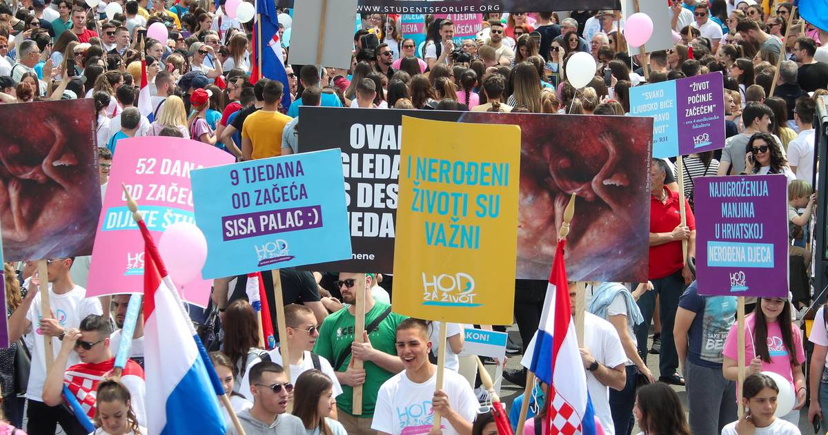 Lawsuit Against Zagreb Over March for Life Flag Dismissed by Family and Vigilara