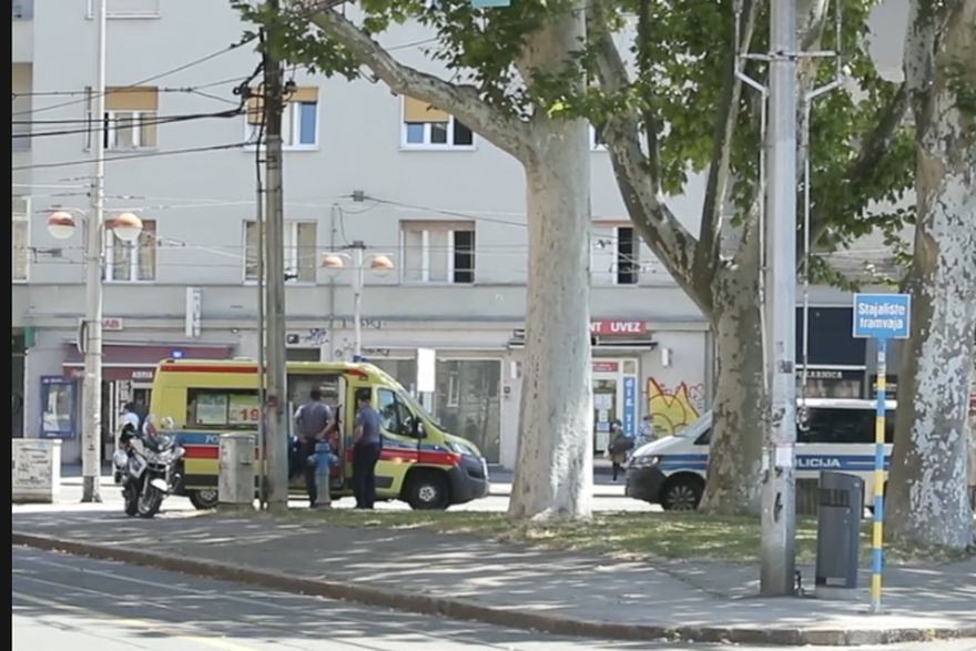 Zagreb: Nalet osobnog automobila na pješakinju u Savskoj