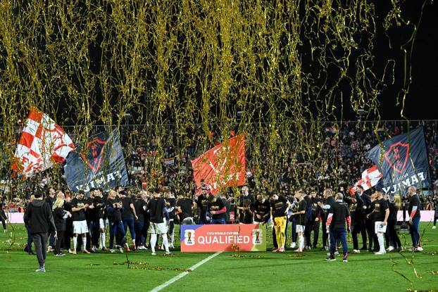 Slavlje nogometaša Hrvatske nakon pobjede nad Farskim otocima i plasmana na Svjetsko prvenstvo