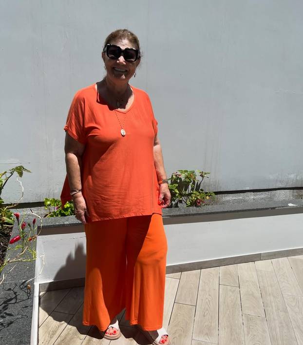 FOTO Mama Cristiana Ronalda nosi komplet od samo 17,99 €