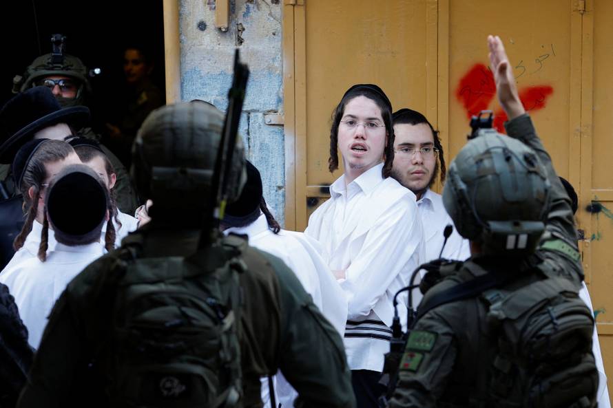 Weekly settlers' tour in Hebron, in the Israeli-occupied West Bank