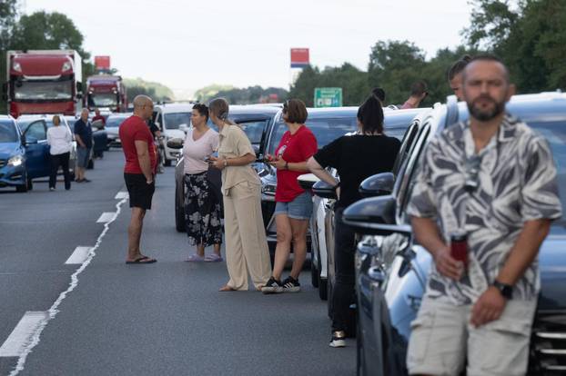 Sveti Ivan Zelina: Sudar automobila i motora na autocesti A4 u smjeru Zagreba