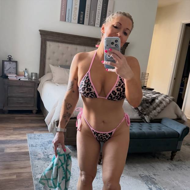 FOTO Mama iz Teksasa: 'Svoje izazovne fotke prodajem online. Nisam loša majka zbog toga...'