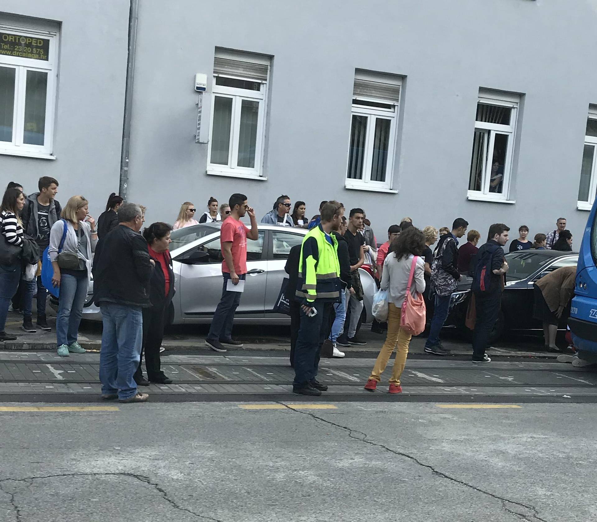 Zagreb: Lupila ga je 12-ica dok je prelazio Maksimirsku cestu
