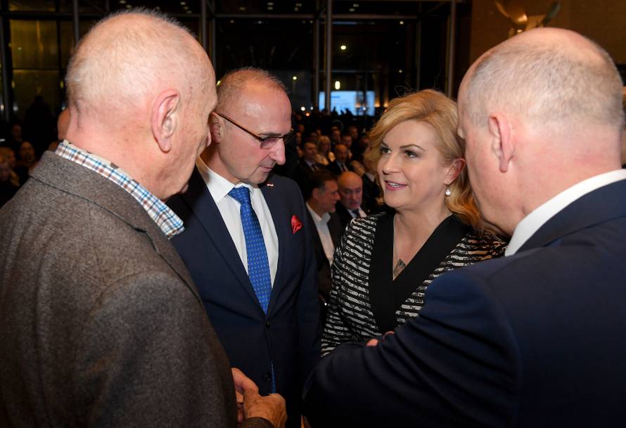 Zagreb: Predstavljanje 2. dopunjenog izdanja knjige "Diplomatska oluja" Mate Granića