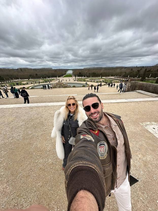 FOTO Koja je to plavuša zavela Šimu Eleza, a nije Maja Šuput?