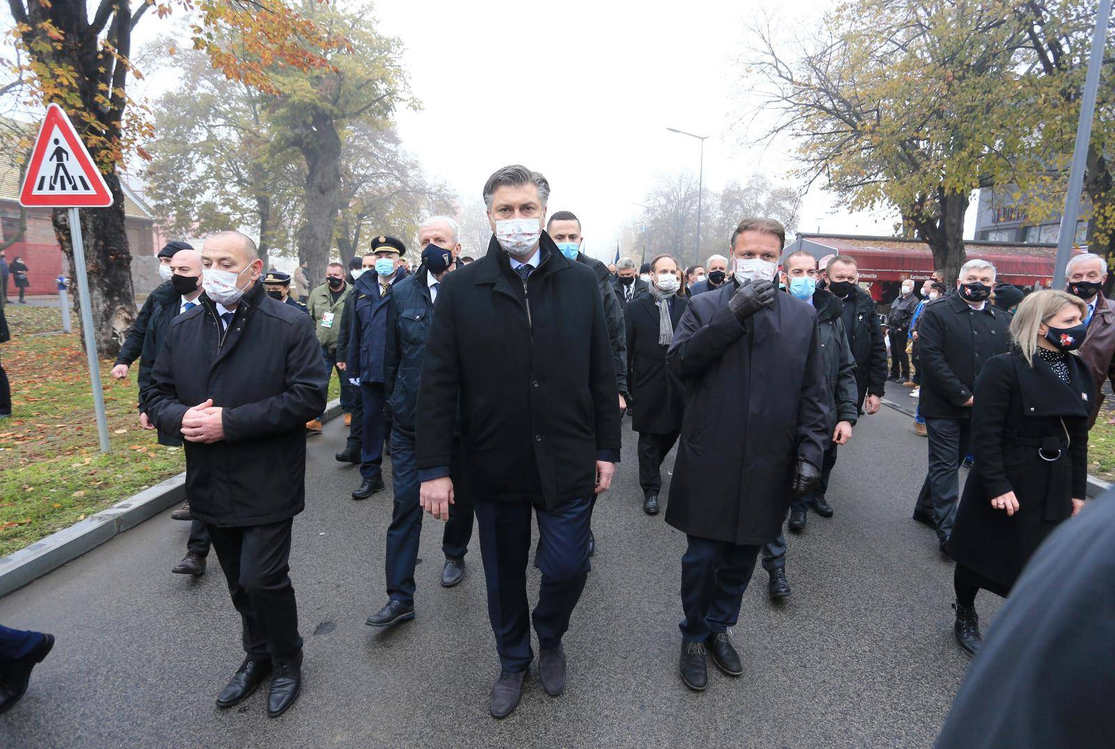 Vukovar: U posebnim epidemiološkom mjereama krenula Kolona sjećanja