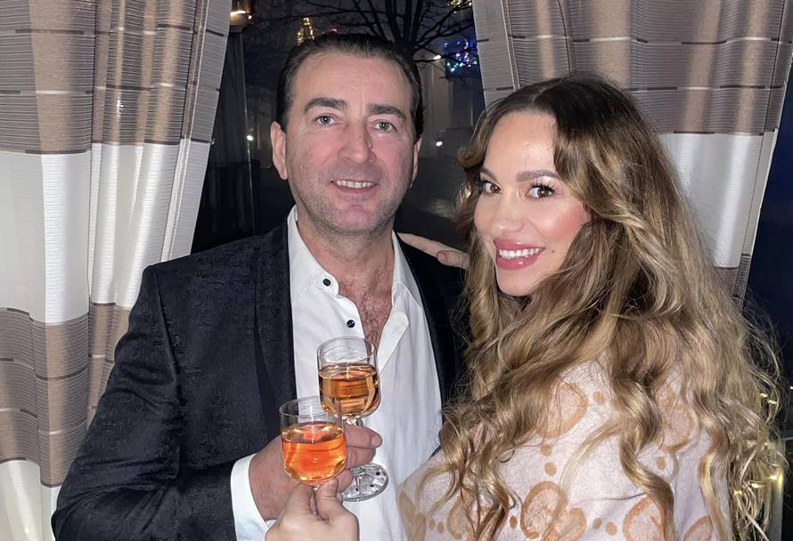 Simona Mijoković rodila peto dijete: 'Stigao je naš Michael'