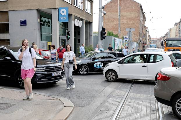 Zagreb: Prometni kaos u Ilici zbog rekonstrukcije vodoopskrbnog cjevovoda