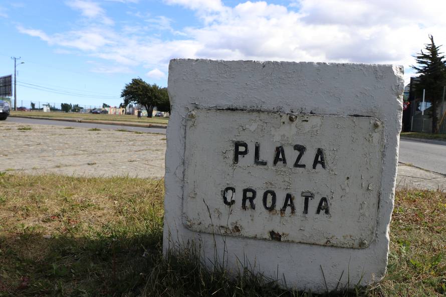 Vjetar nemilice dere, psi šeću i centrom, a napojnicu traže svi