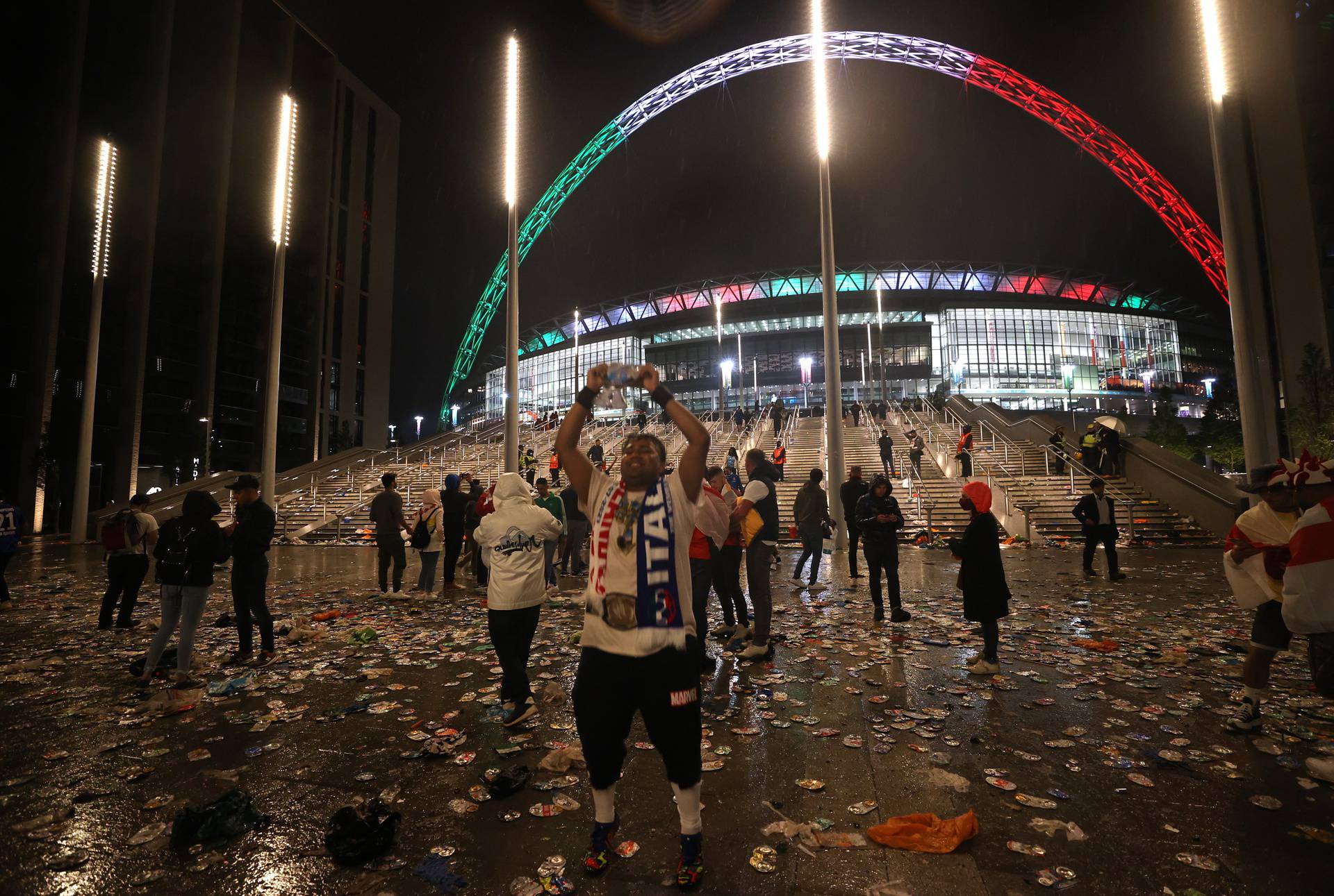 Euro 2020 - Final - Fans gather for Italy v England