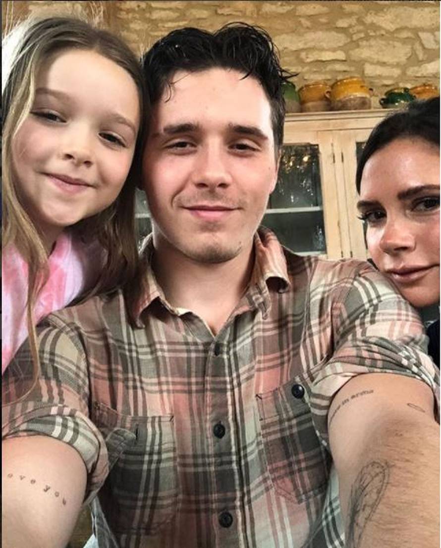 Victoria Beckham je uznemirila fanove: Što joj je sa stopalima?