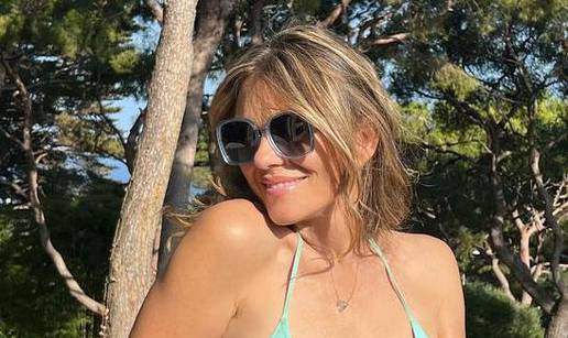 Liz Hurley opet oduševljava, zaplesala zavodljivo u bikiniju: 'Ova žena ima tijelo iz snova'