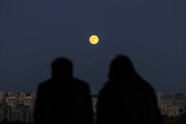 Full moon, known as the Hunter's moon, rises in Kyiv